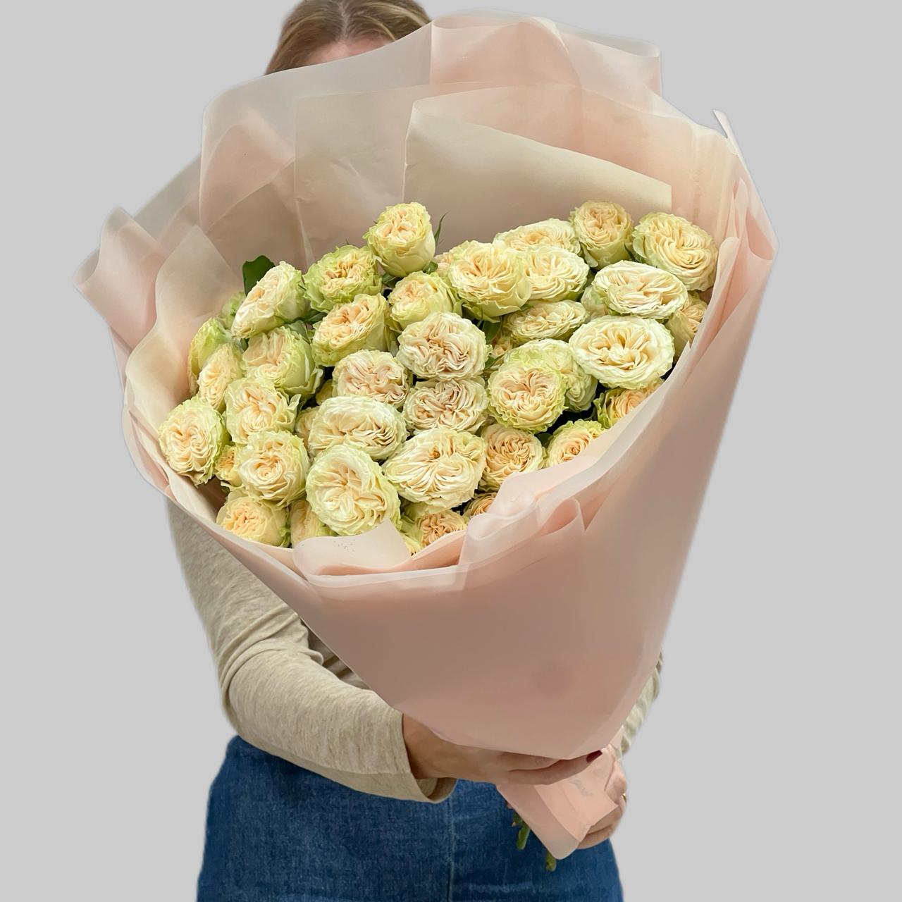 Букет из 11 пионовидных роз Саммер Роуз кремовый